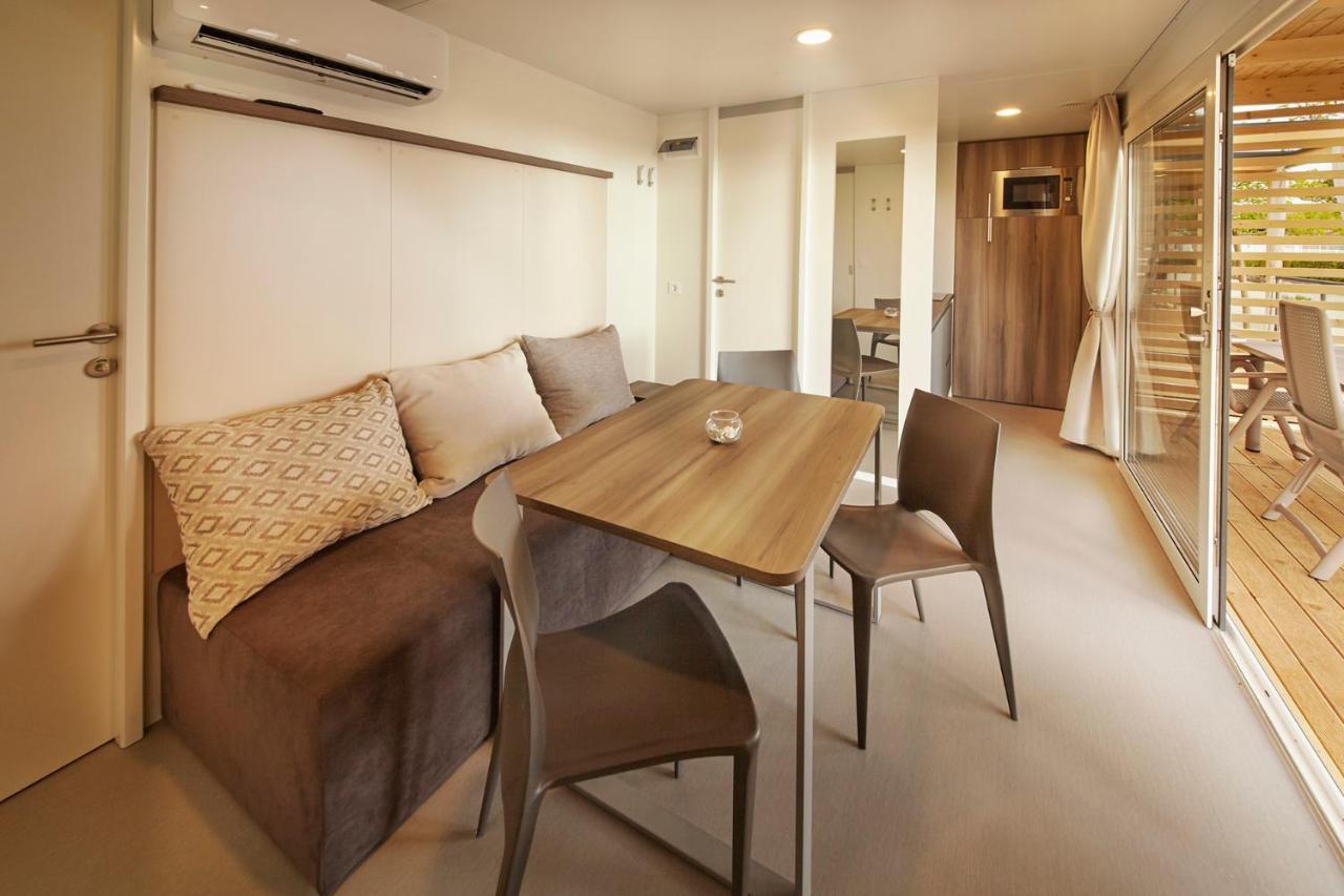 Premium Mobile Homes - Hotel & Resort Adria Ankaran Bagian luar foto